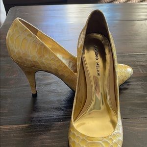 Antonio Melani pumps.